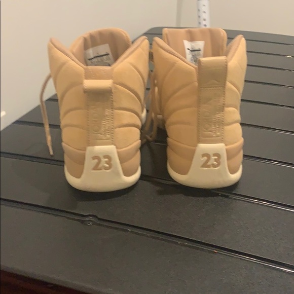 Retro Jordan 12 - Picture 3 of 3